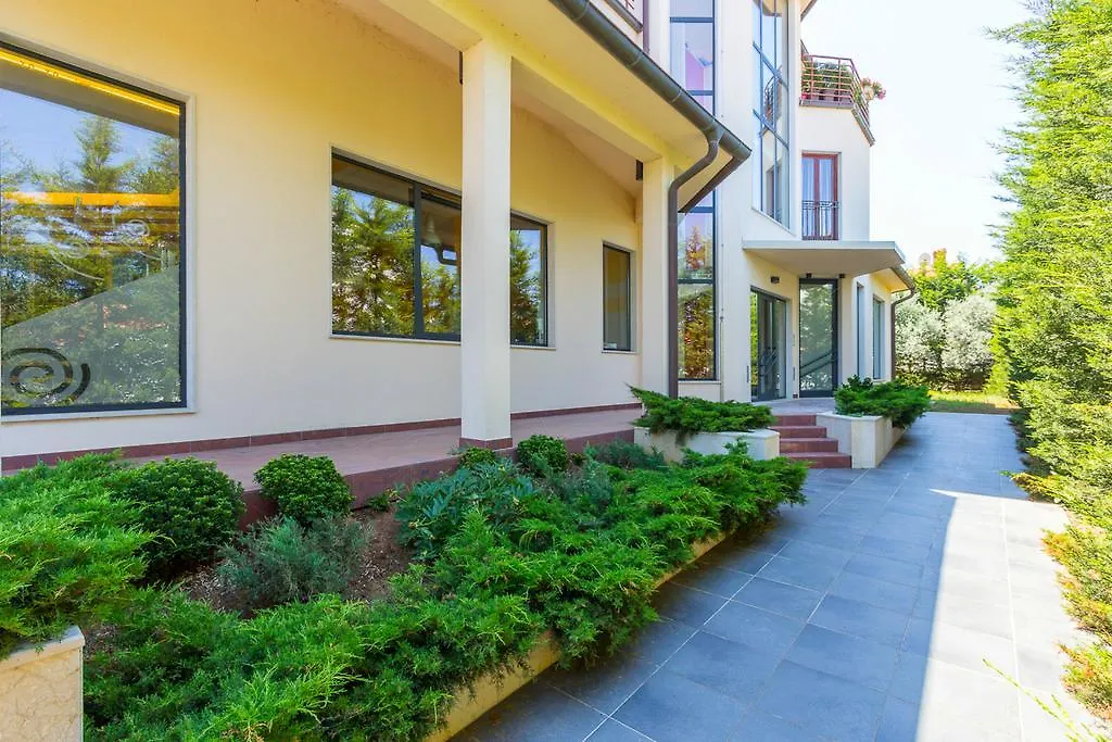 Apartments Villa Yoyo Stinjan