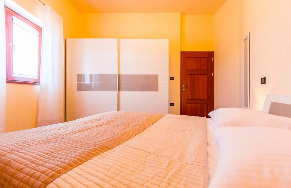 Apartments Villa Yoyo Stinjan